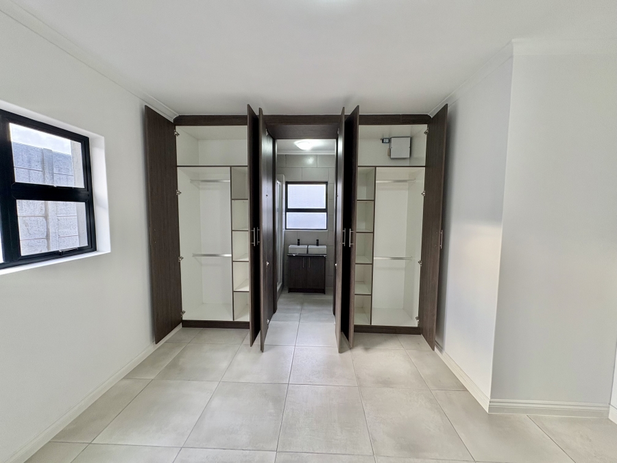 3 Bedroom Property for Sale in Windsor Park Western Cape